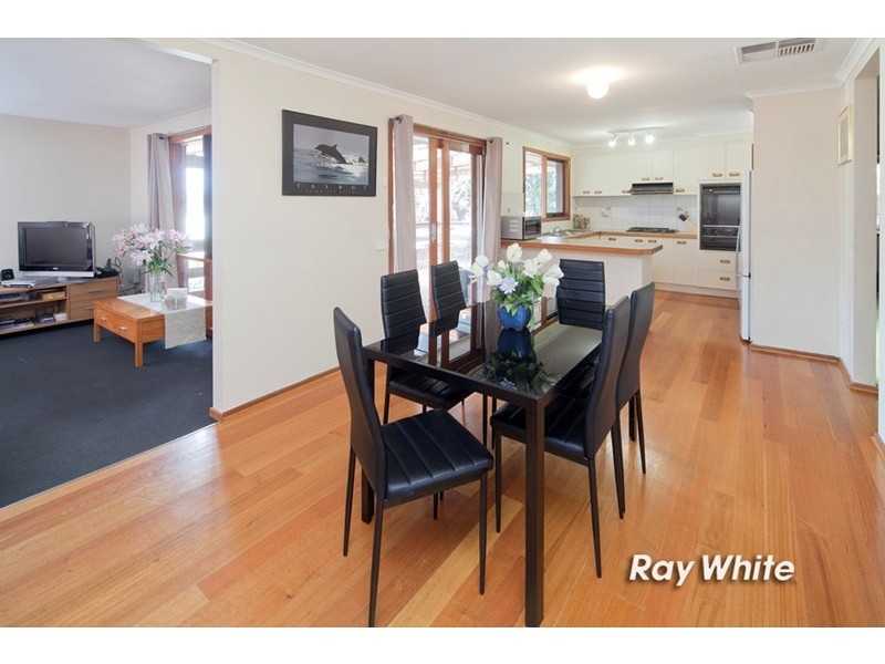 8 Richard Drive, Langwarrin VIC 3910