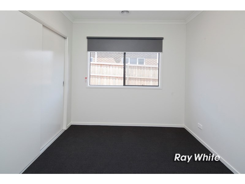 35 Alarah Boulevard, Cranbourne West VIC 3977