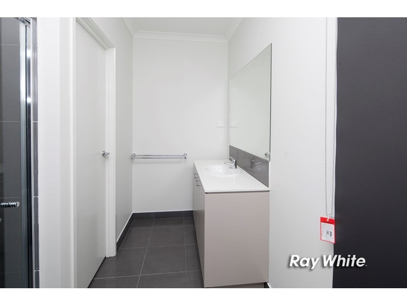 35 Alarah Boulevard, Cranbourne West VIC 3977