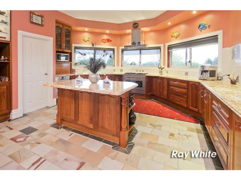 10 Hillcrest Drive, Langwarrin VIC 3910