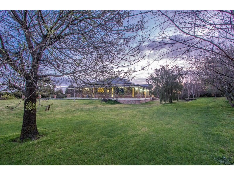 10 Hillcrest Drive, Langwarrin VIC 3910