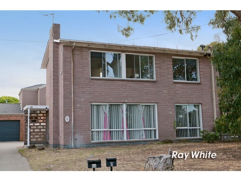 8 Karri Court, Frankston North VIC 3200