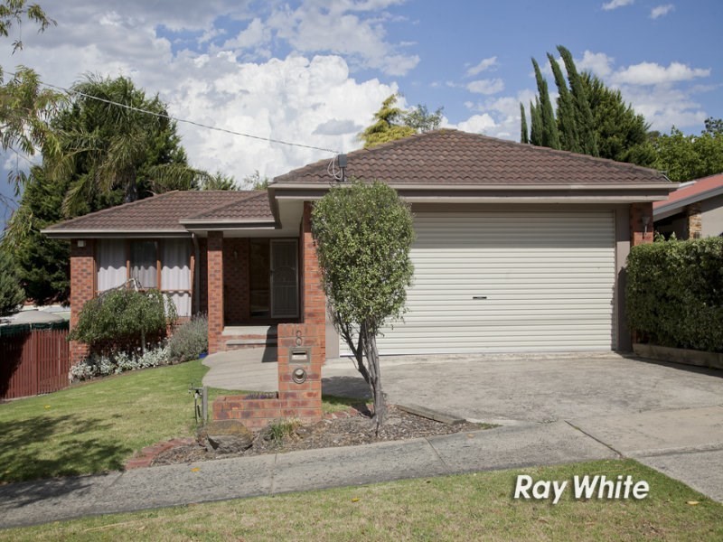 8 Richard Drive, Langwarrin VIC 3910