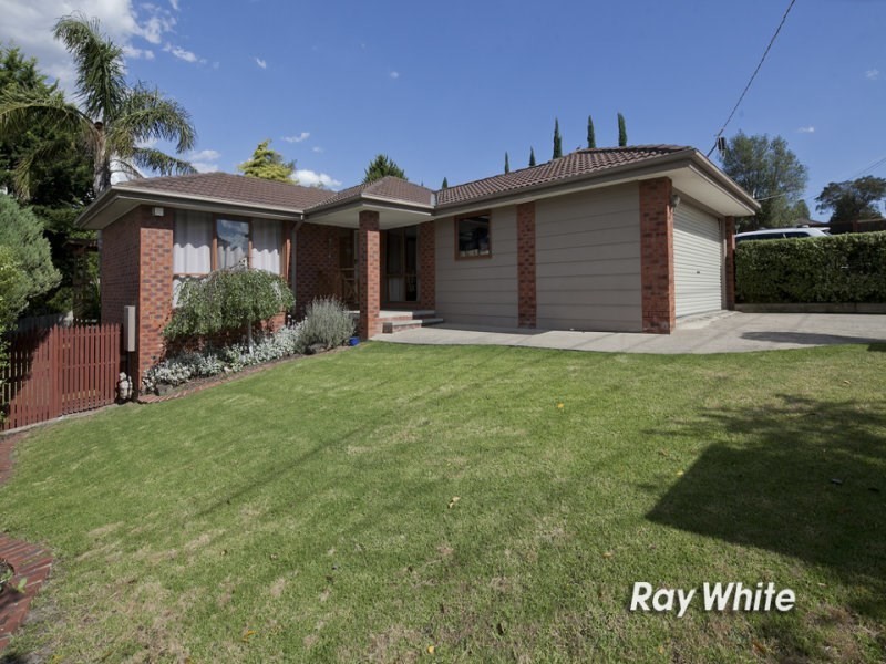 8 Richard Drive, Langwarrin VIC 3910