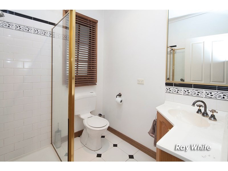 18 Granite Drive, Langwarrin VIC 3910