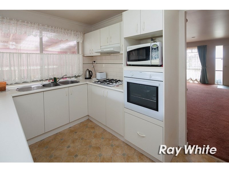 6 Helens Way, Langwarrin VIC 3910