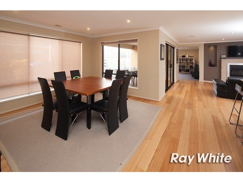 26 Pipetrack Circuit, Cranbourne East VIC 3977