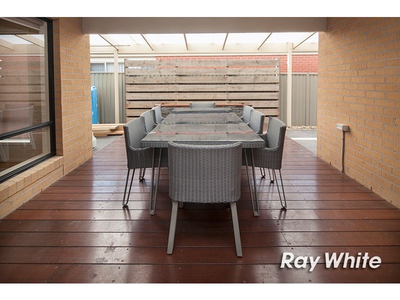 26 Pipetrack Circuit, Cranbourne East VIC 3977