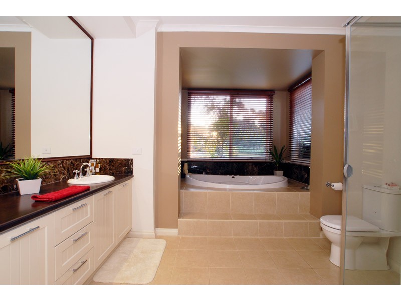 94-96 Lakes Boulevard, Pearcedale VIC 3912
