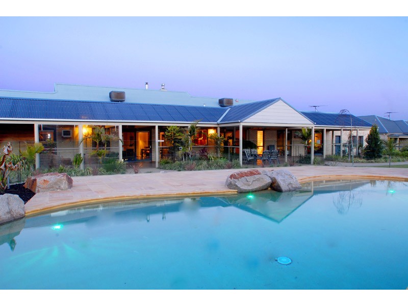 94-96 Lakes Boulevard, Pearcedale VIC 3912