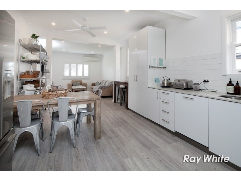 12 Summit Road, Frankston VIC 3199