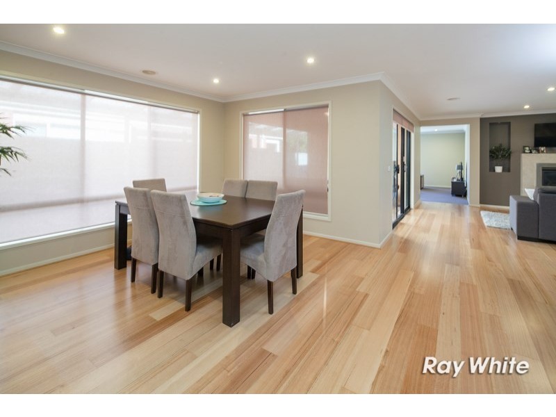 26 Pipetrack Circuit, Cranbourne East VIC 3977