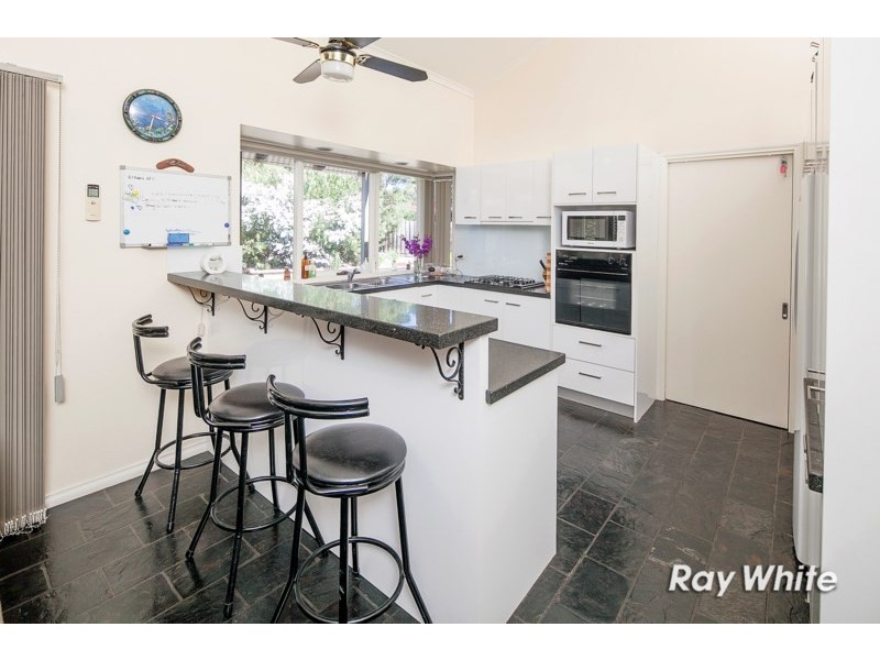 24 Stephens Place, Somerville VIC 3912