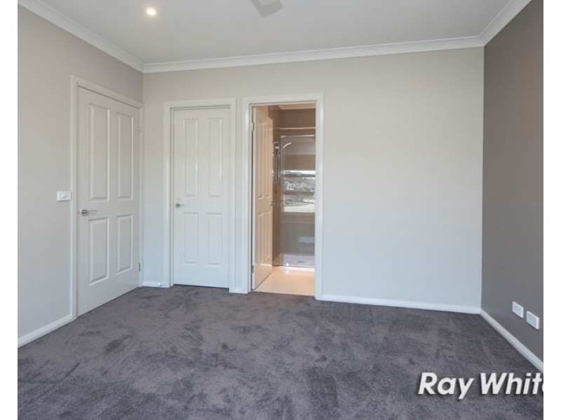 27 Brittle Gum Road, Cranbourne East VIC 3977