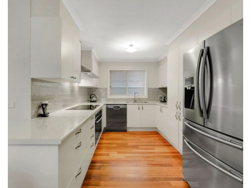 34 Francis Crescent, Langwarrin VIC 3910