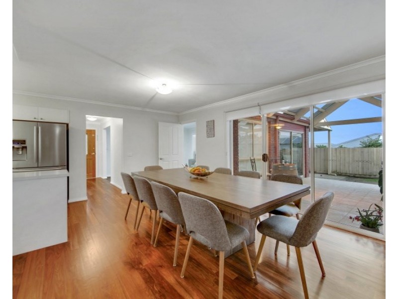 34 Francis Crescent, Langwarrin VIC 3910