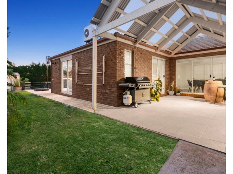 34 Francis Crescent, Langwarrin VIC 3910