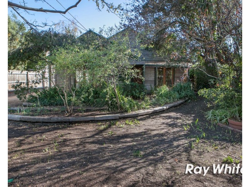 22 Surrey Street, Mornington VIC 3931