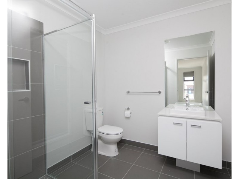 12 Yarra Street, Clyde VIC 3978