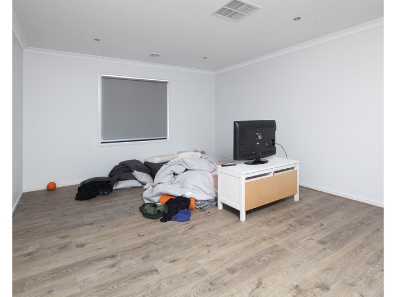 12 Yarra Street, Clyde VIC 3978