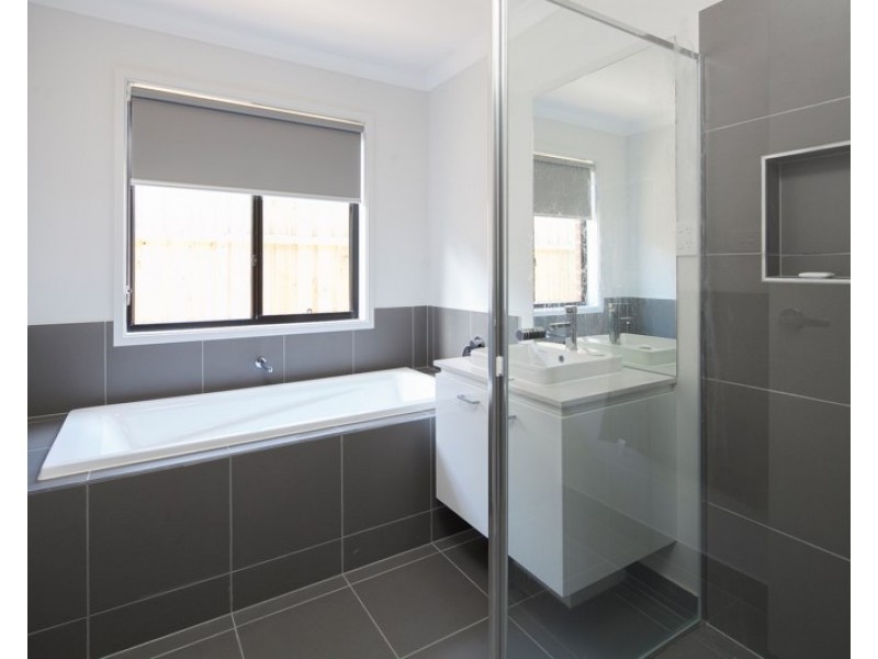 12 Yarra Street, Clyde VIC 3978