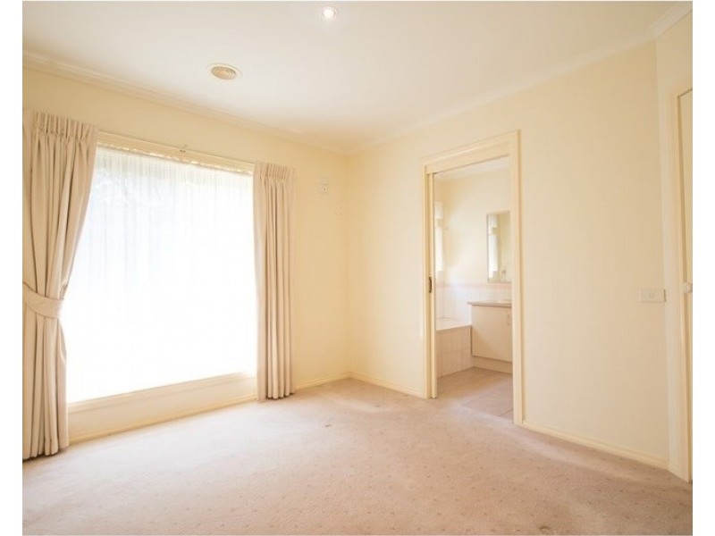 1/32 Alameda Avenue, Mornington VIC 3931