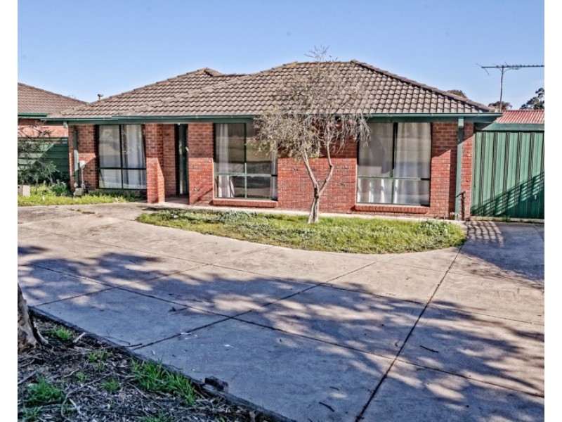 2/18 Monze Drive, Langwarrin VIC 3910