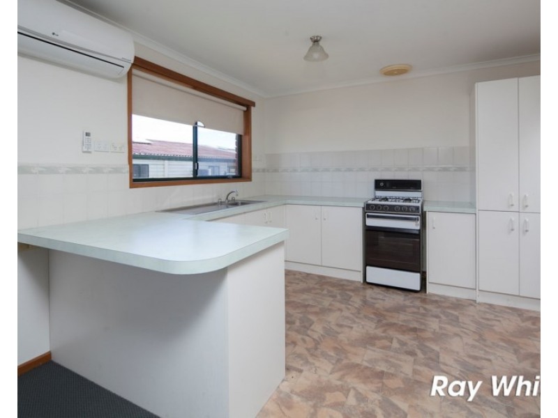 2/18 Monze Drive, Langwarrin VIC 3910