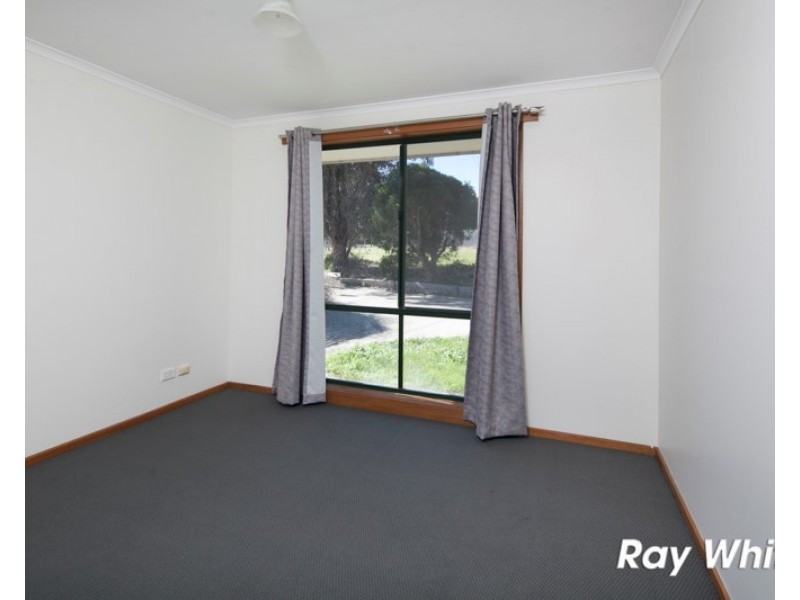 2/18 Monze Drive, Langwarrin VIC 3910