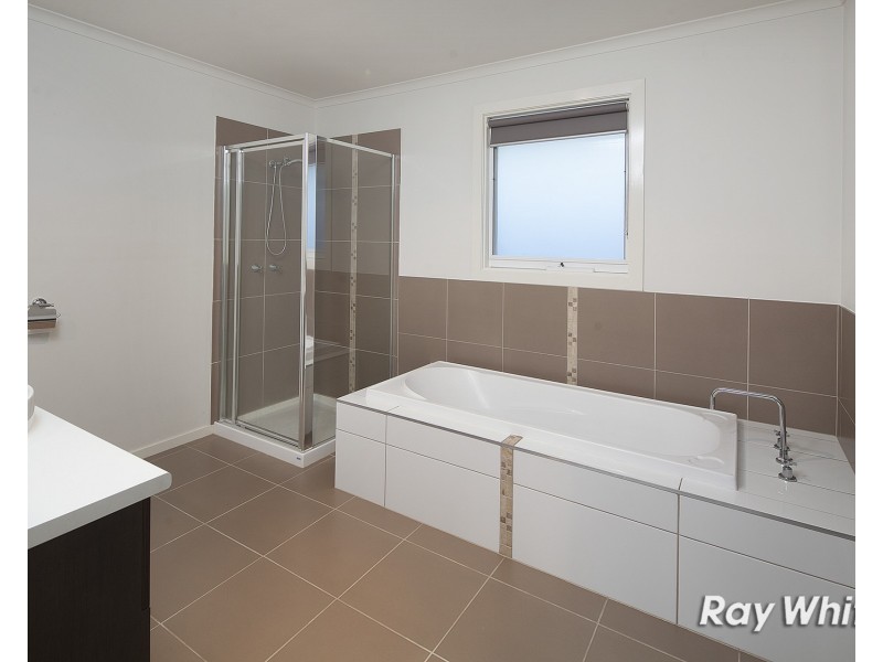 24 Norbert Place, Langwarrin VIC 3910