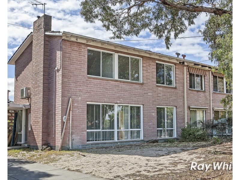 8 Karri Court, Frankston North VIC 3200