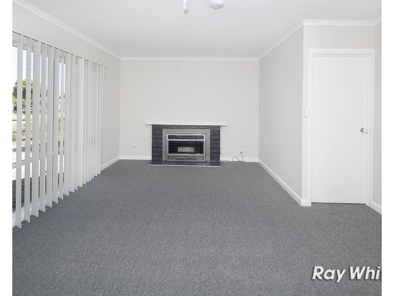 8 Karri Court, Frankston North VIC 3200