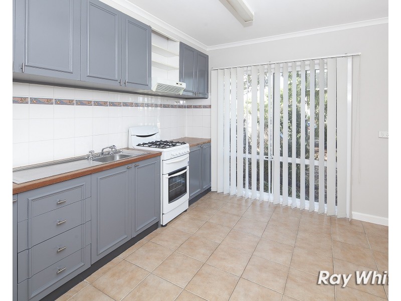 8 Karri Court, Frankston North VIC 3200