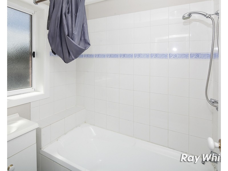 8 Karri Court, Frankston North VIC 3200