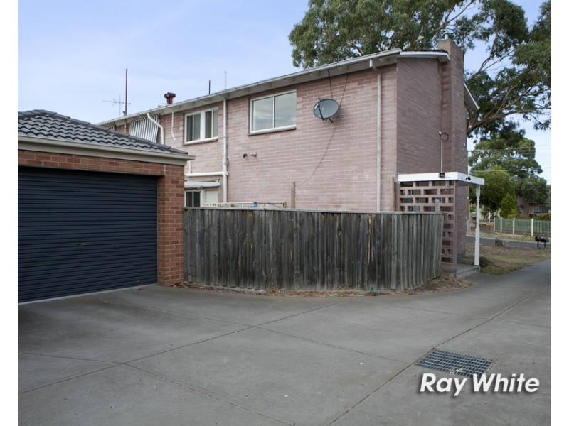 8 Karri Court, Frankston North VIC 3200