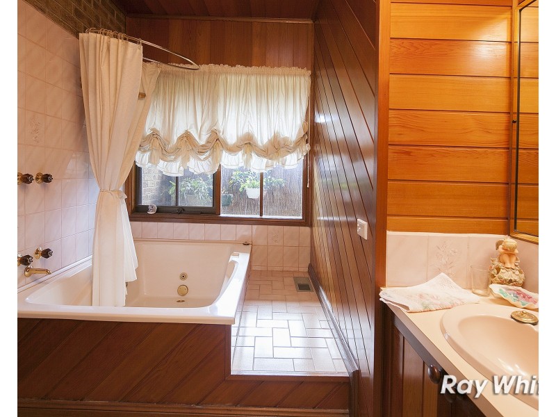 3 Cuneata Close, Langwarrin VIC 3910