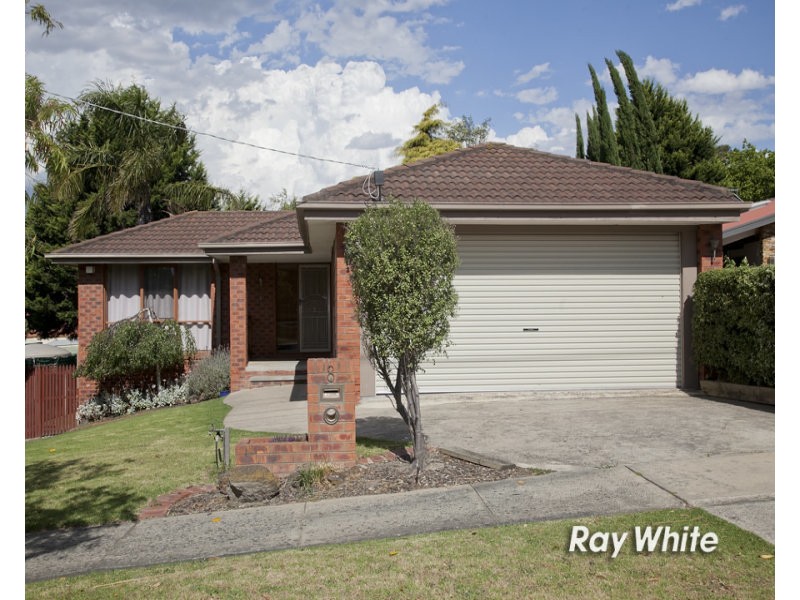 8 Richard Drive, Langwarrin VIC 3910