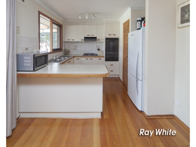 8 Richard Drive, Langwarrin VIC 3910