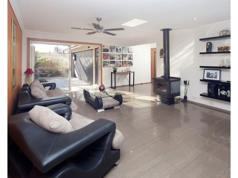 5 Cuneata Close, Langwarrin VIC 3910