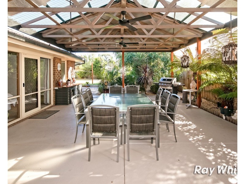 5 Cuneata Close, Langwarrin VIC 3910