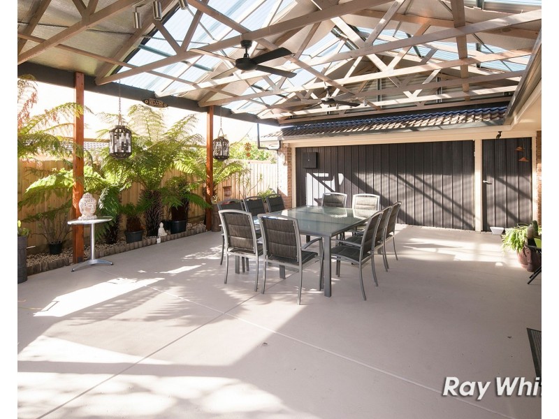 5 Cuneata Close, Langwarrin VIC 3910