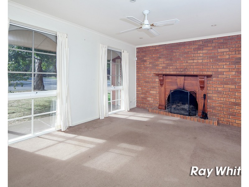 1 Deanswood Drive, Somerville VIC 3912