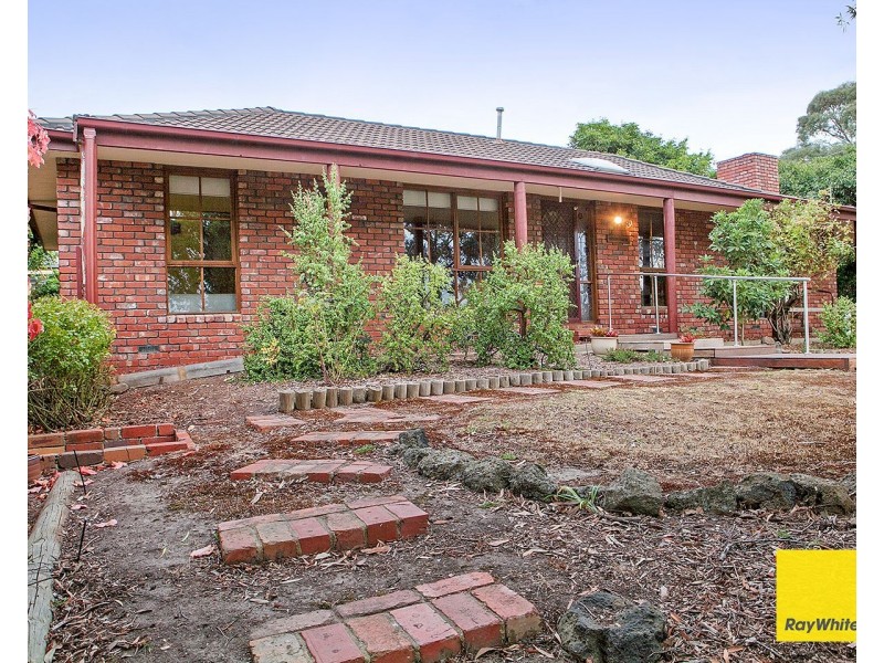 16 Elm Grove, Langwarrin VIC 3910