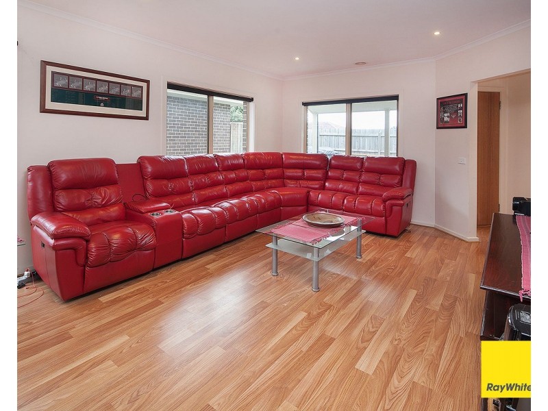 1/88 Granite Drive, Langwarrin VIC 3910
