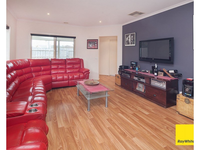 1/88 Granite Drive, Langwarrin VIC 3910