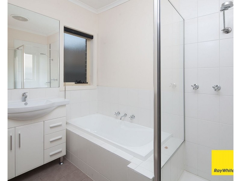 1/88 Granite Drive, Langwarrin VIC 3910