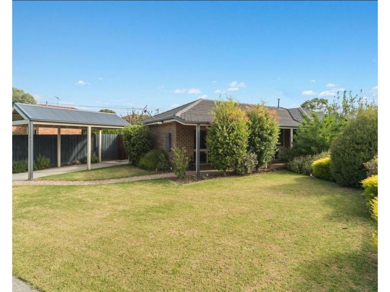 8 Station Street, Somerville VIC 3912