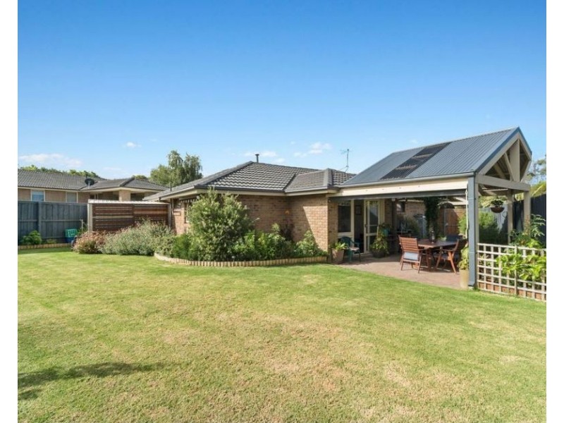 8 Station Street, Somerville VIC 3912