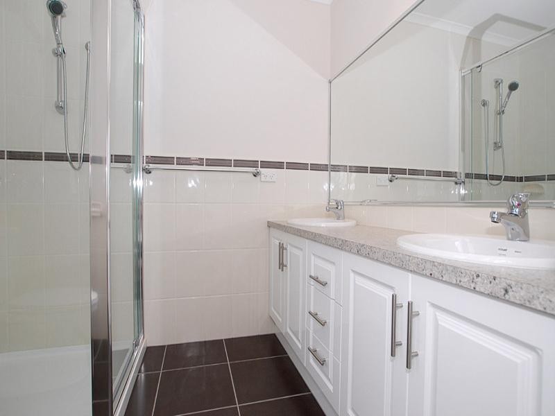 1/21-23 Summit Road, Frankston VIC 3199