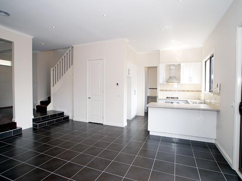 1/21-23 Summit Road, Frankston VIC 3199